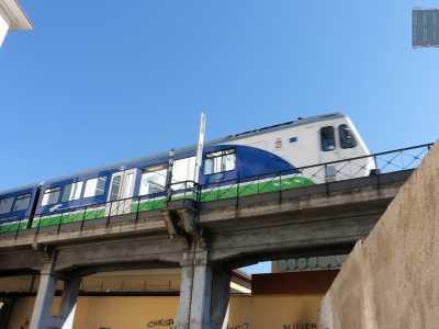 E mentre sopra le nostre teste passano i treni delle ferrovie appulo lucane...